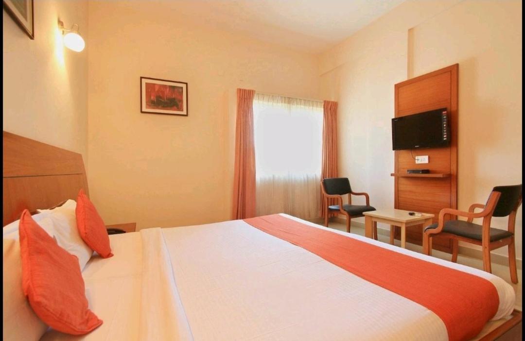 Hotel Stay By The Way Mysore Exterior foto